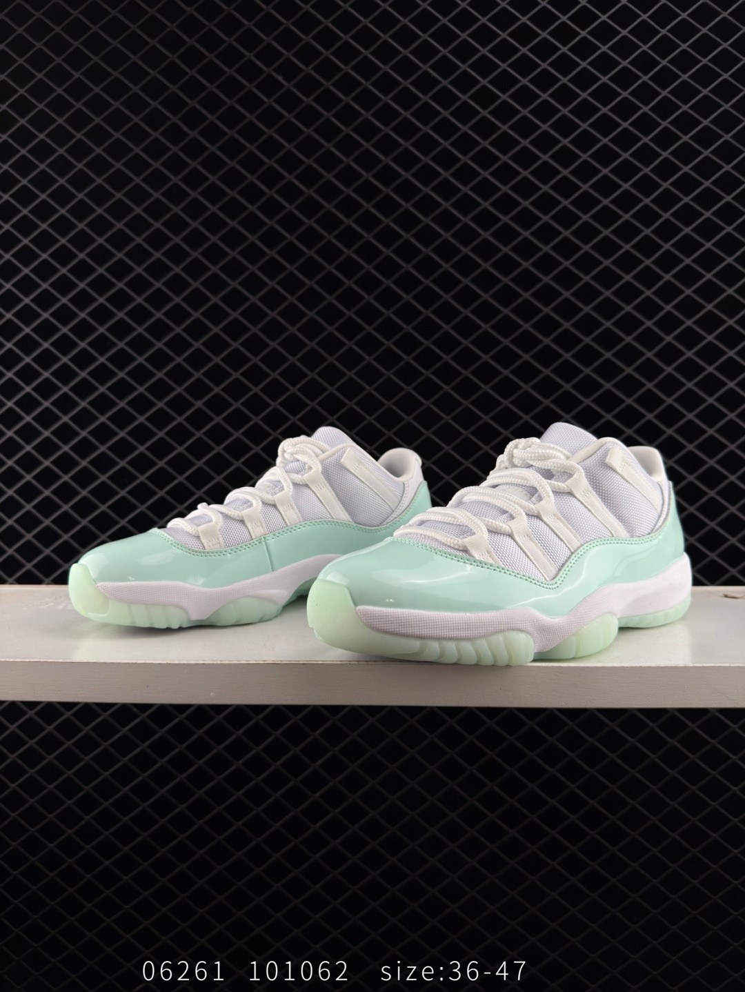 Nike Air Jordan 11 Retro Low